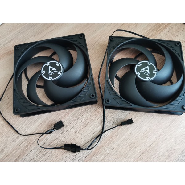 Arctic P14 PWM PST — корпусный 140 мм, PWM